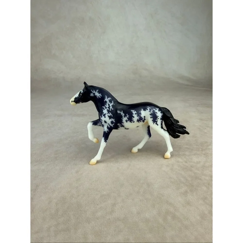Breyer Stablemate Club Lanin Breyer Horse